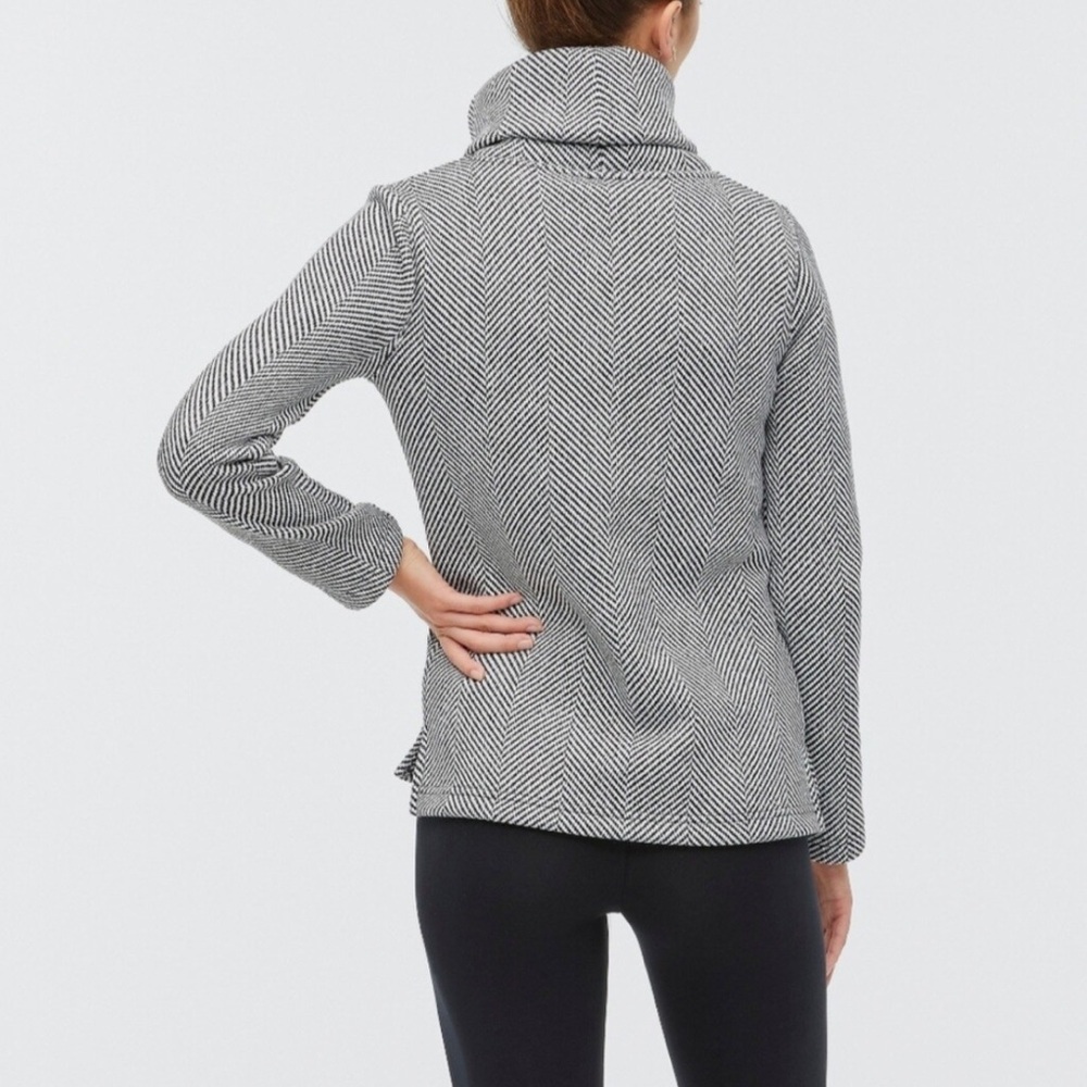 J. Crew Pullover Top Size XL Black White Herringbone Fleece Funnel Neck - Picture 3 of 6